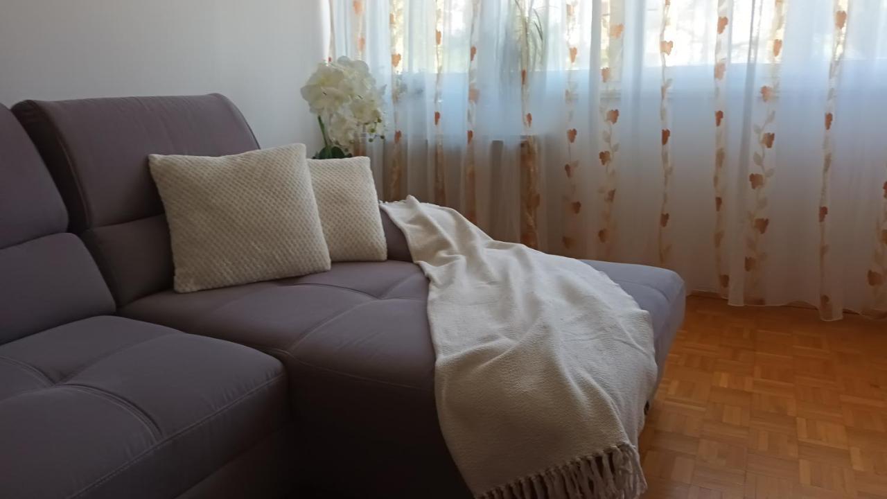 Leona Apartment-Perfect For Four Split Eksteriør billede