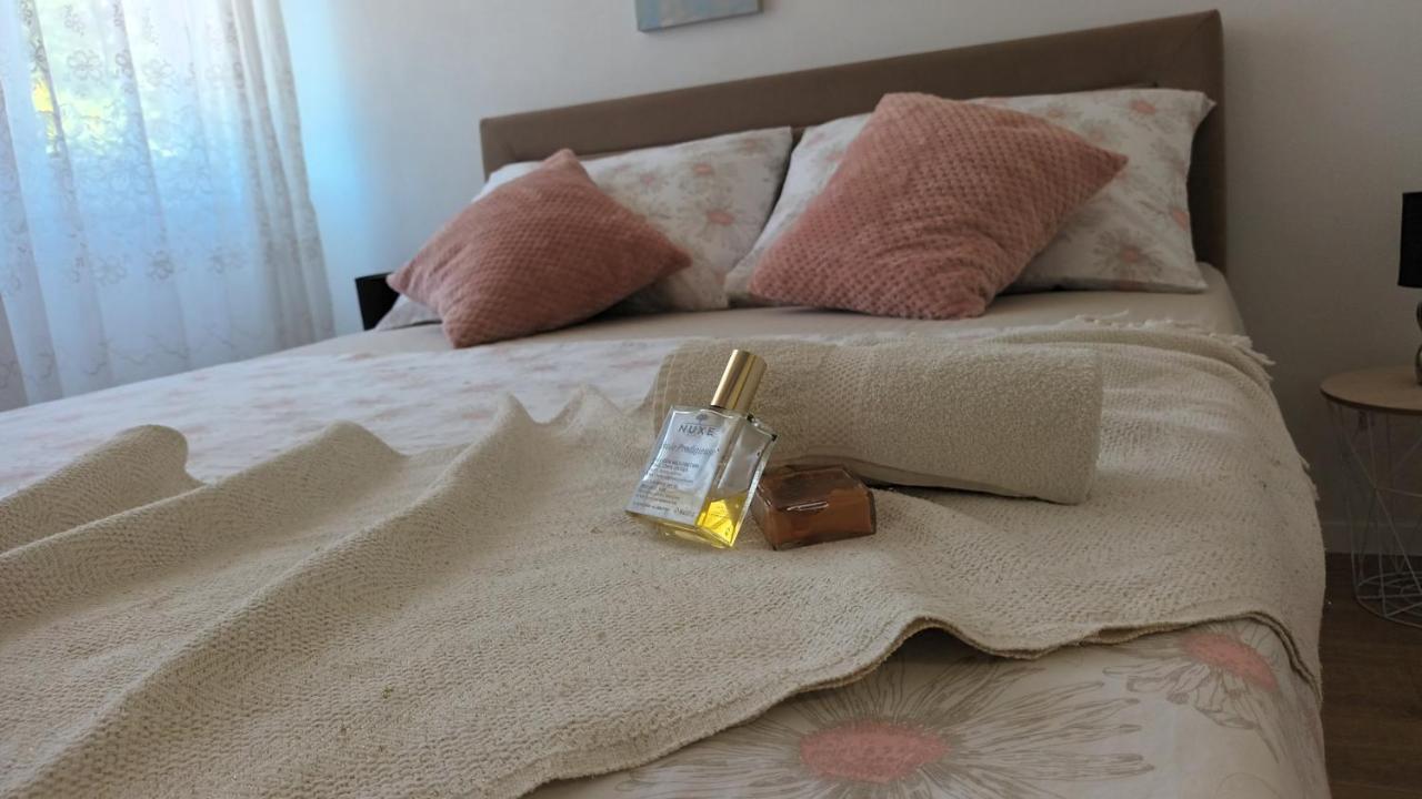 Leona Apartment-Perfect For Four Split Eksteriør billede