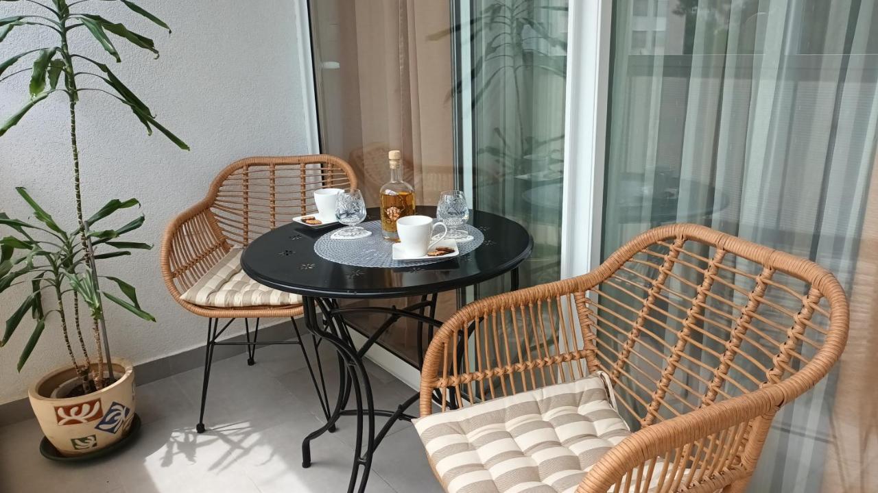 Leona Apartment-Perfect For Four Split Eksteriør billede